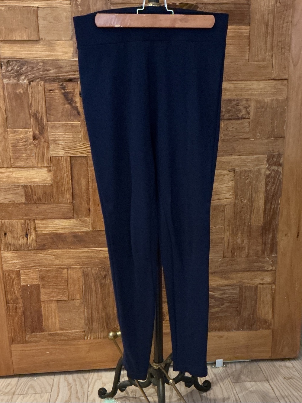 NWOT Kettlewell Women’s Navy Ponte Leggings - Sleek Pull-On Pants